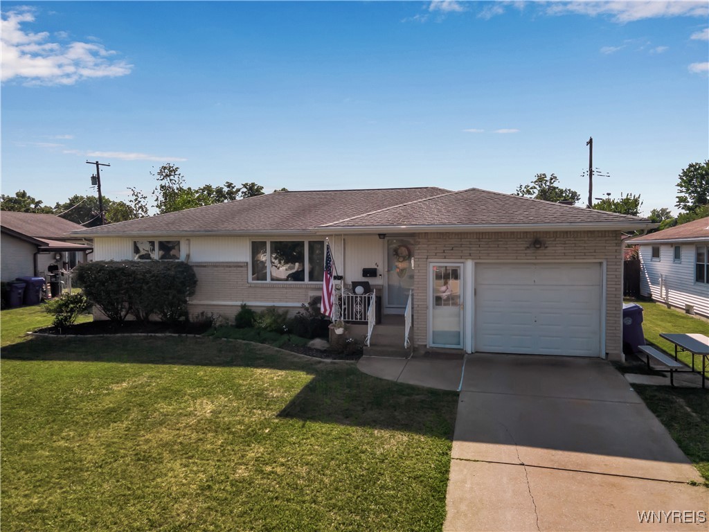 photo undefined: 84 Cresthaven Drive, West Seneca NY 14224