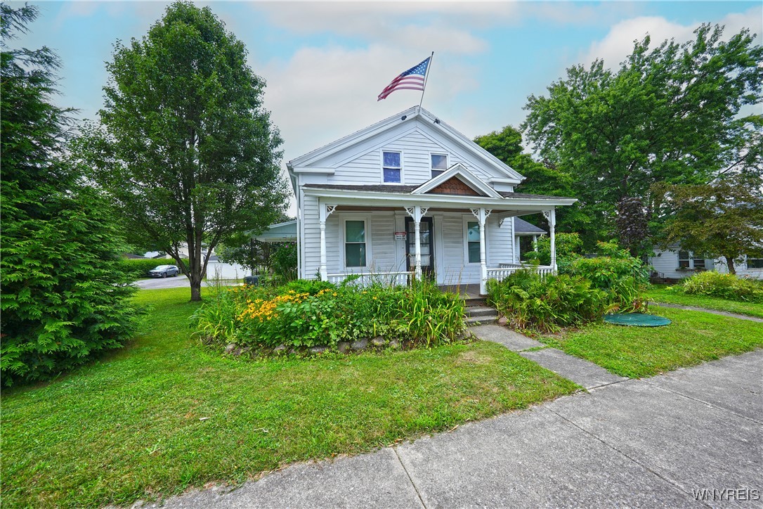 photo tsufdXaPqkY: 120 North Main Street North, Holland NY 14080