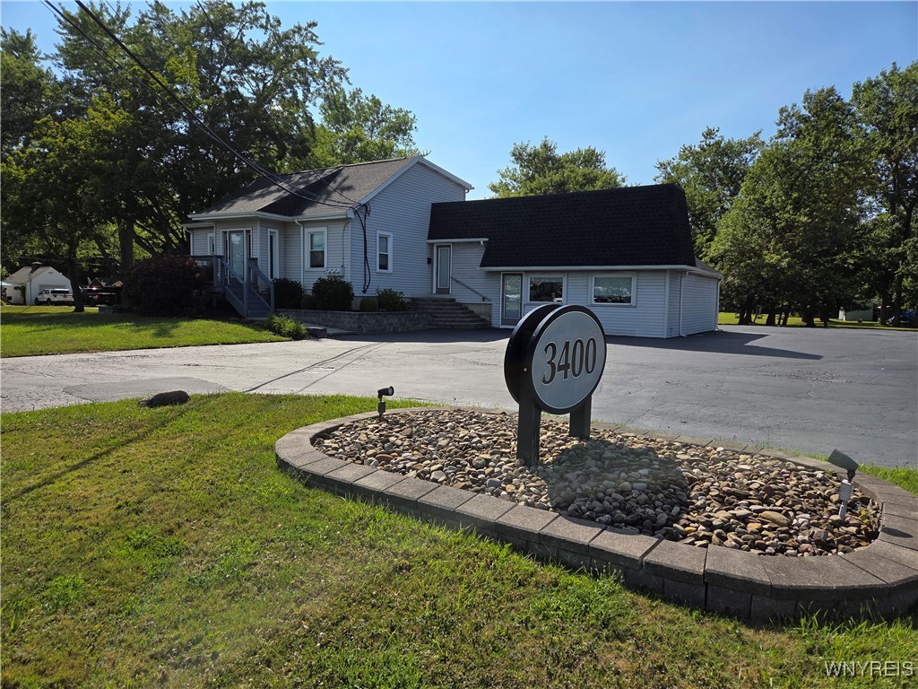 photo 55yUGAutobimC1VUaM6LmzAv: 3400 Southwestern Boulevard, Orchard Park NY 14127