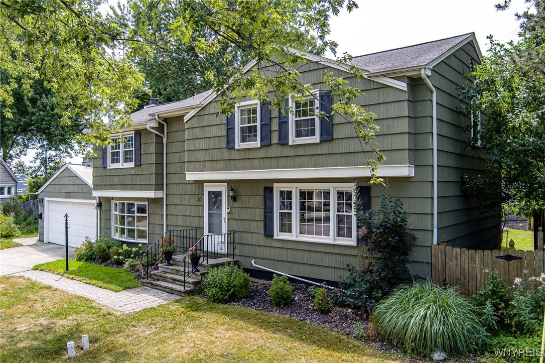photo 0: 16 N Lawn Court, Tonawanda NY 14150