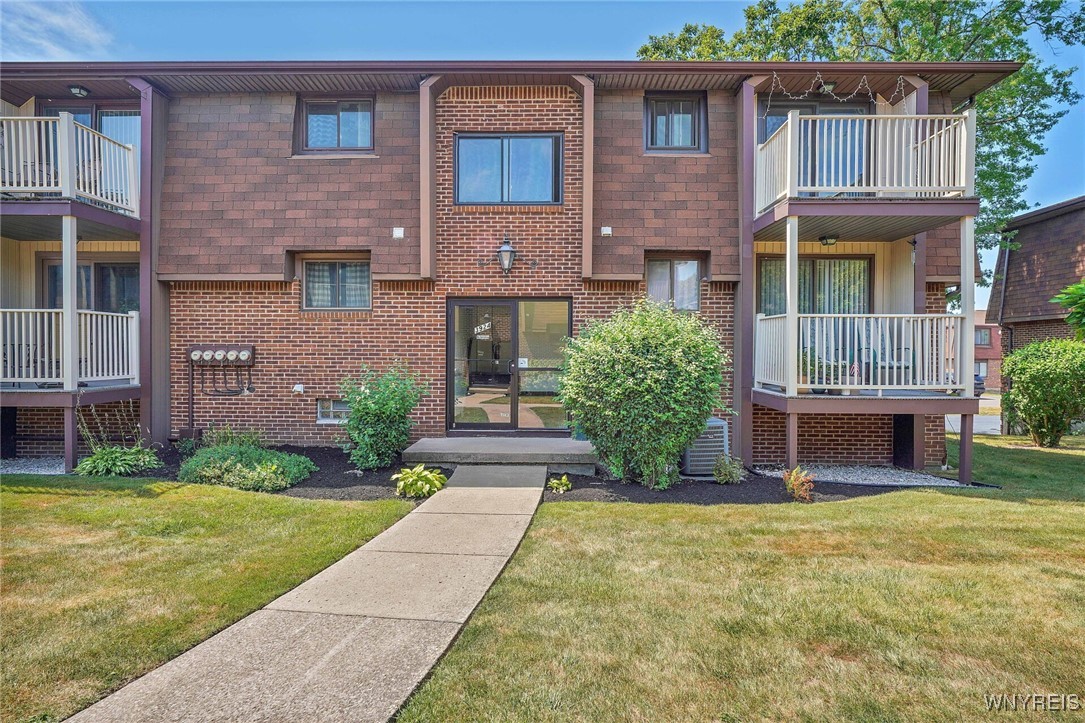 photo x0czlQ0U-IVSYBlc-ooqydB8wpcBPio: 3924 Ridge Lea Road A, Amherst NY 14228