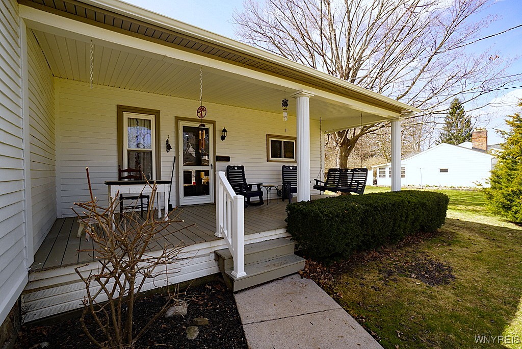 photo Si-CAWJyuZQc: 135 Elliot Street, Porter NY 14174
