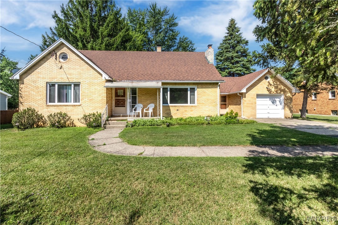 photo 0: 49 Bielak Road, Orchard Park NY 14127