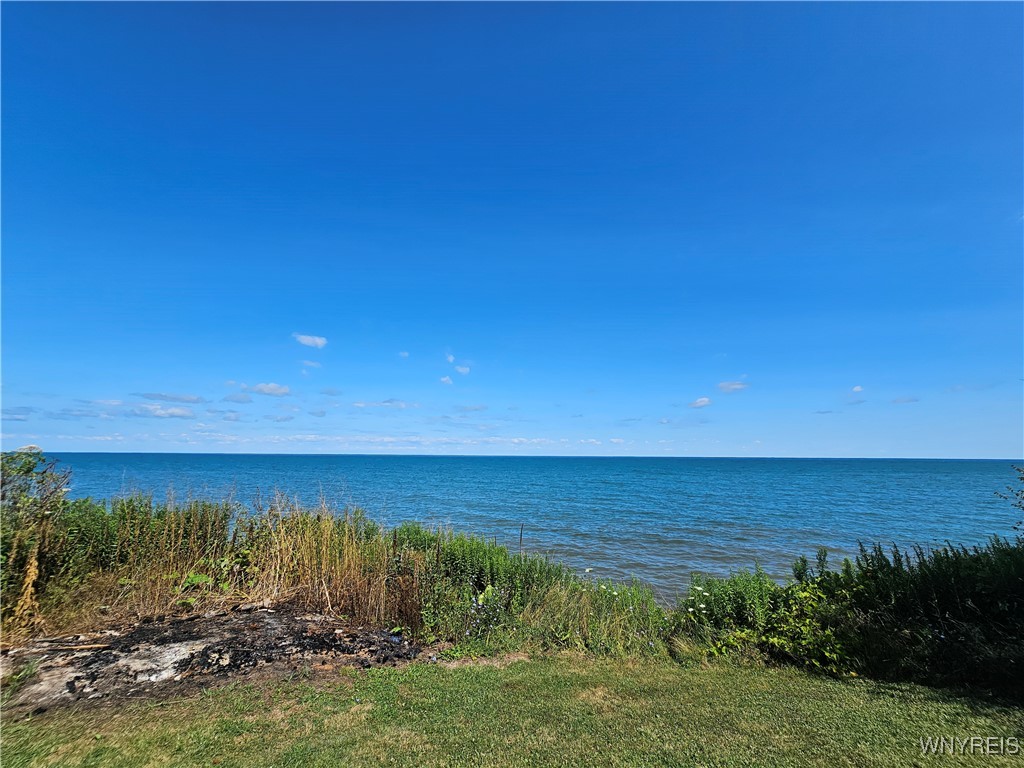 photo BgORA0Us7Bg-QCiw: 2721 West Lake Road, Wilson NY 14172