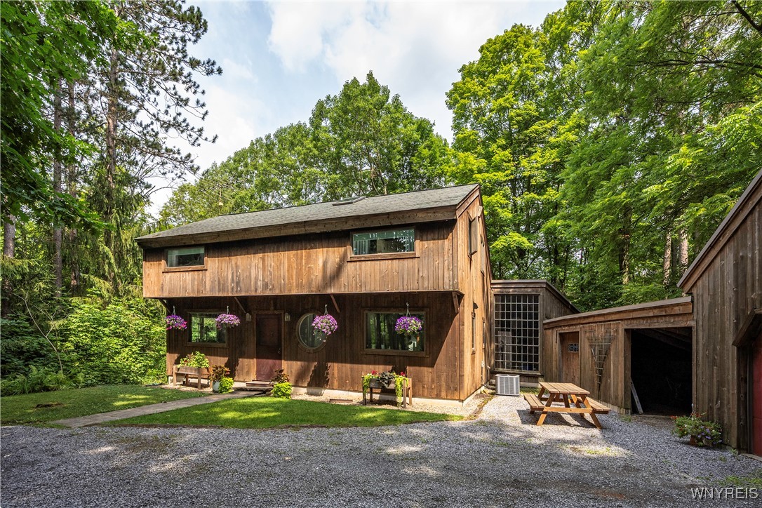 photo undefined: 2054 Center St Street, Aurora NY 14052