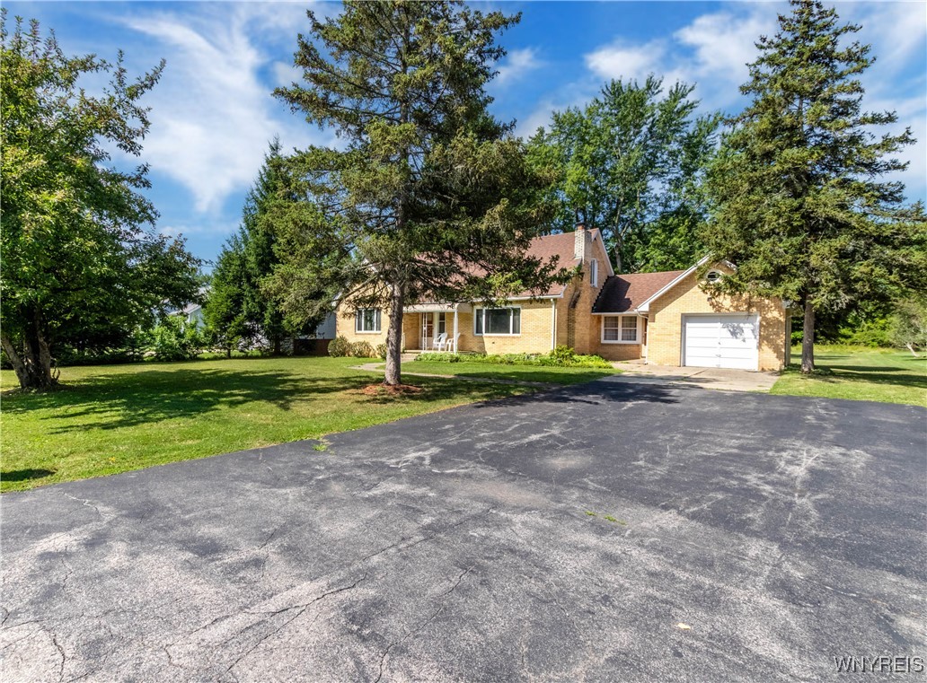 photo 3 : 49 Bielak Road, Orchard Park NY 14127