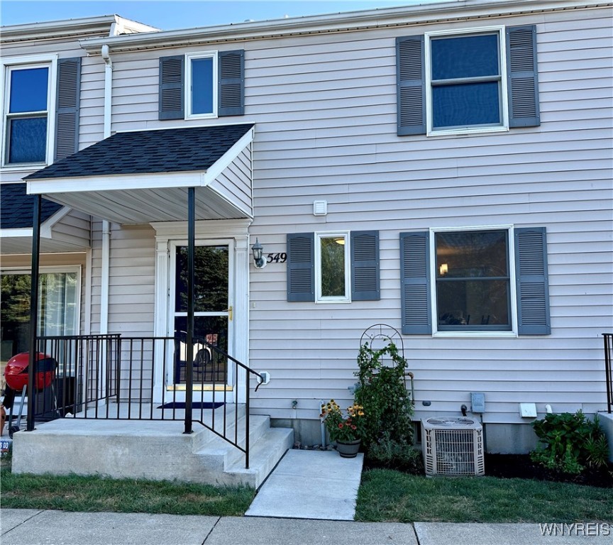 photo WeEVuJKAaEygp5yC50nRCZIybs: 549 Burroughs Drive, Amherst NY 14226
