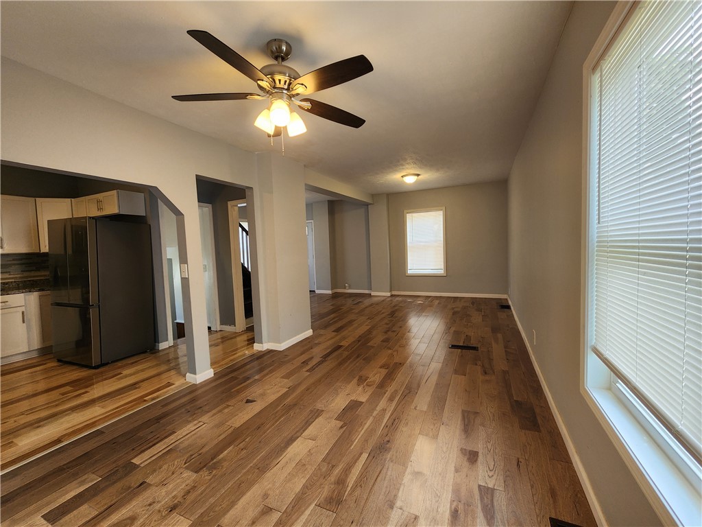 photo 3 : 940 Ridgeway Avenue, Rochester NY 14615