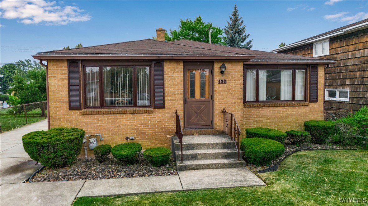 photo undefined: 132 Santin Drive, Cheektowaga NY 14225