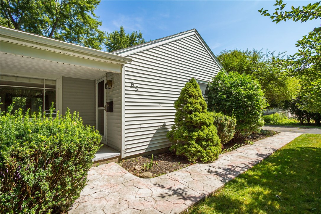 photo 2 : 55 Peachtree Road, Penfield NY 14526