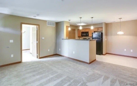 photo zJP2yksOUNJrWtLCcTsKa-jzZ04FY3Zm: 1013 Deer Lakes Drive, Amherst NY 14228