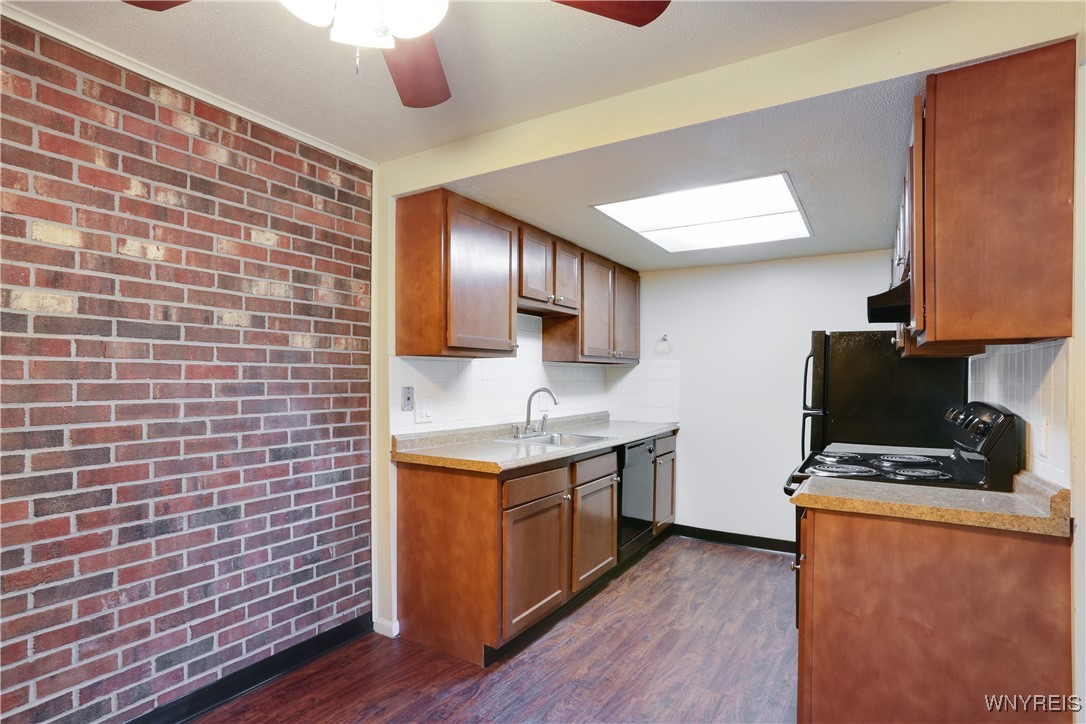 photo NnF-V4BGtbuOHFpkl5VZhdSpO: 4449 Apt 8 Chestnut Ridge, Amherst NY 14228