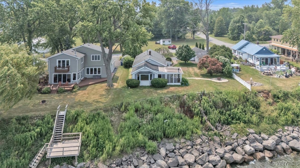 photo tk9vAf7wyEIs: 3073 Maple Avenue, Wilson NY 14172