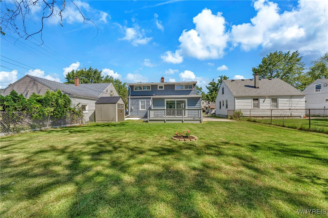 photo CnuYl86HzoorRo: 206 Wrexham Court North, Tonawanda NY 14150