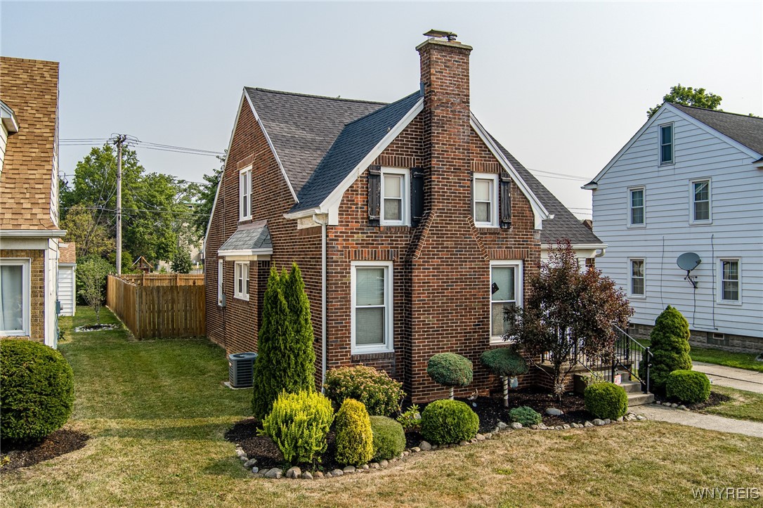 photo 1 : 161 Hampton Parkway, Tonawanda NY 14217