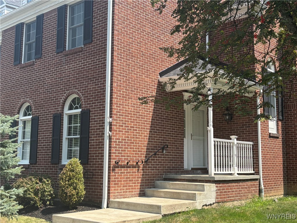 photo z6ftFeF5ABHrk3V0: 277 Main Street 18C, Aurora NY 14052