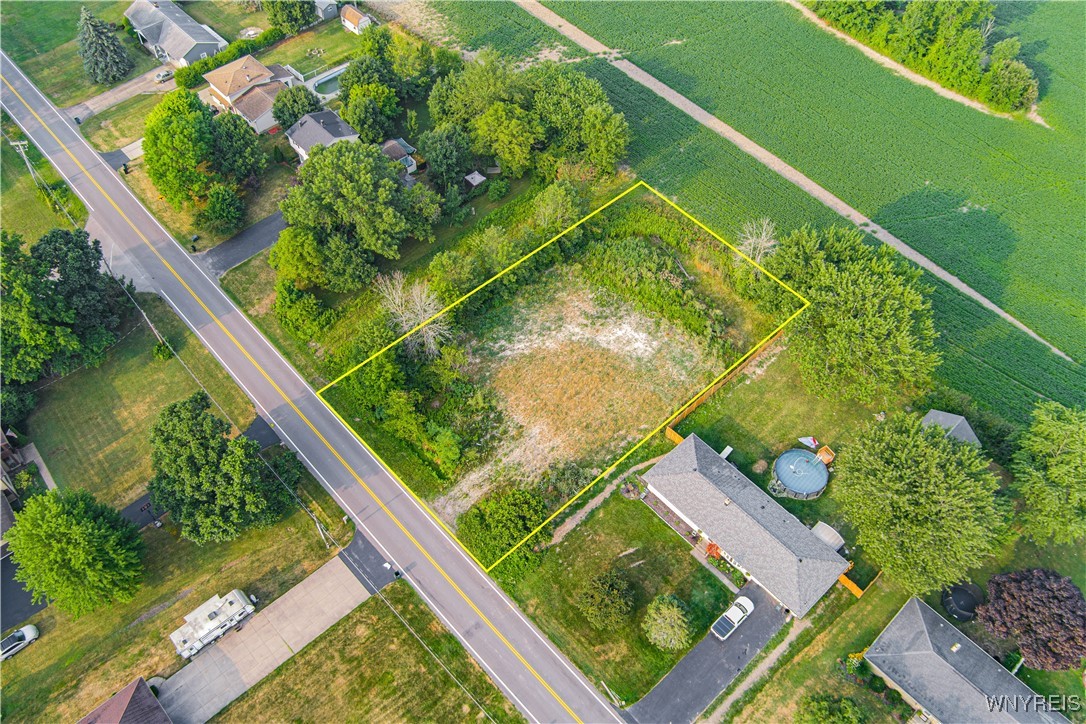 photo undefined:  Errick Road West, Wheatfield NY 14094