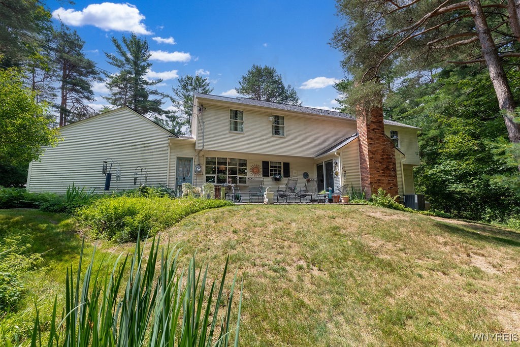 photo undefined: 4 Tanglewood Drive East, Orchard Park NY 14127