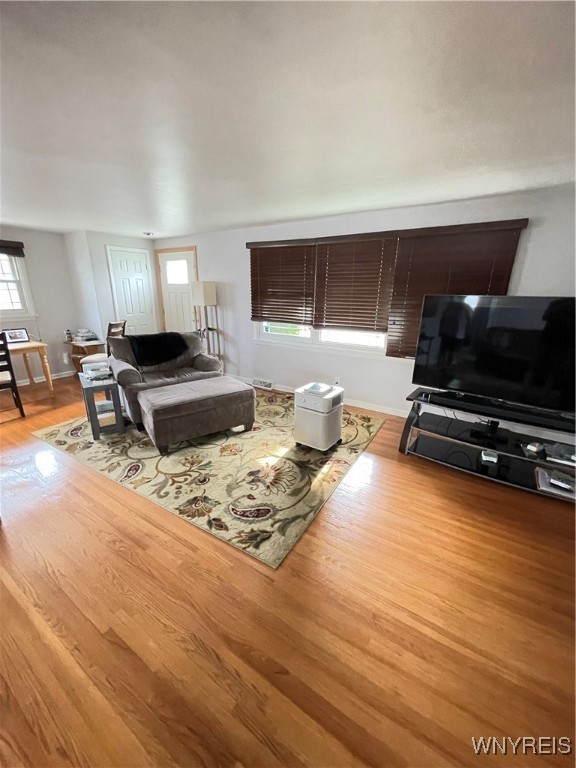 photo 4 : 41 Marion Road, Amherst NY 14226