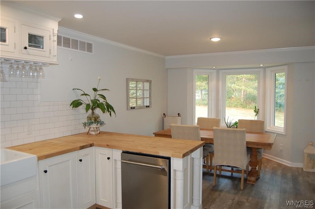 photo 2 : 6055 Quaker Hollow Road 3, Orchard Park NY 14127