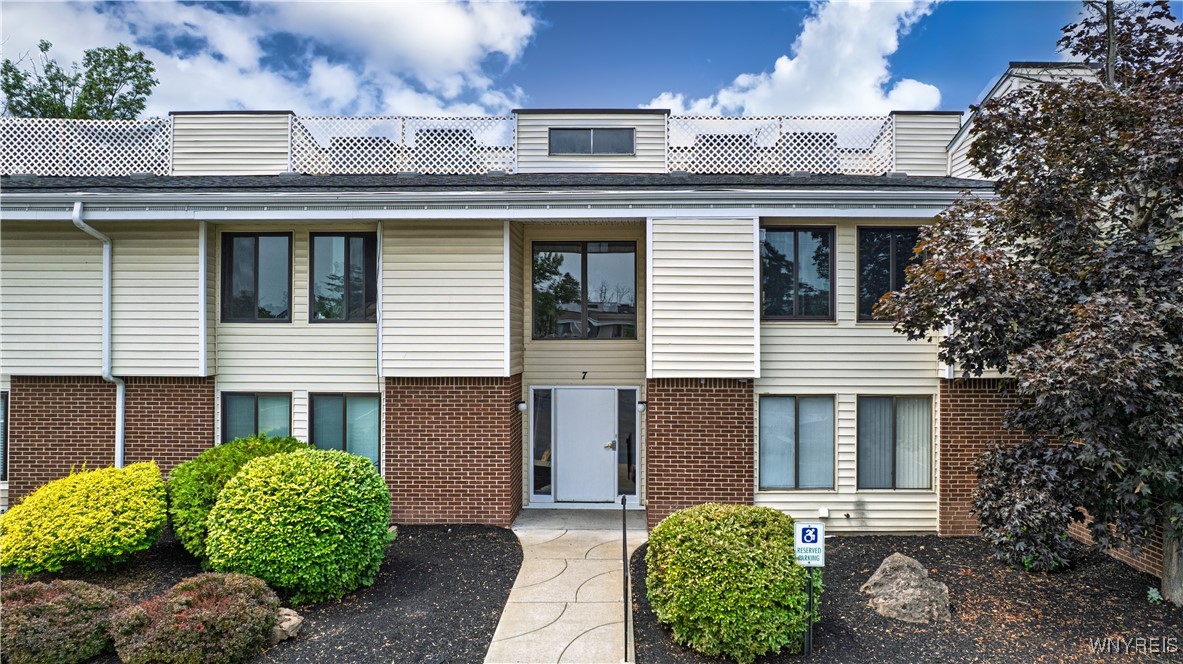 photo undefined: 7 Southcreek Court D, Amherst NY 14051
