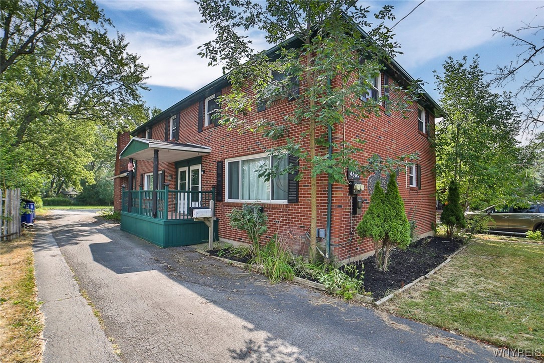 photo rniMAR4pykTesKsw4UKE6MYLg: 4889 Harlem Road, Amherst NY 14226