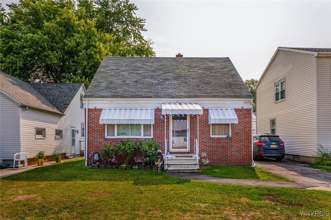 photo undefined: 4335 Bailey Avenue, Amherst NY 14226