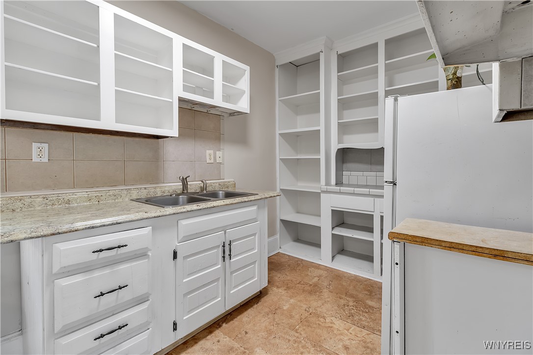 photo 4 : 28 Tuxedo Place, Buffalo NY 14207