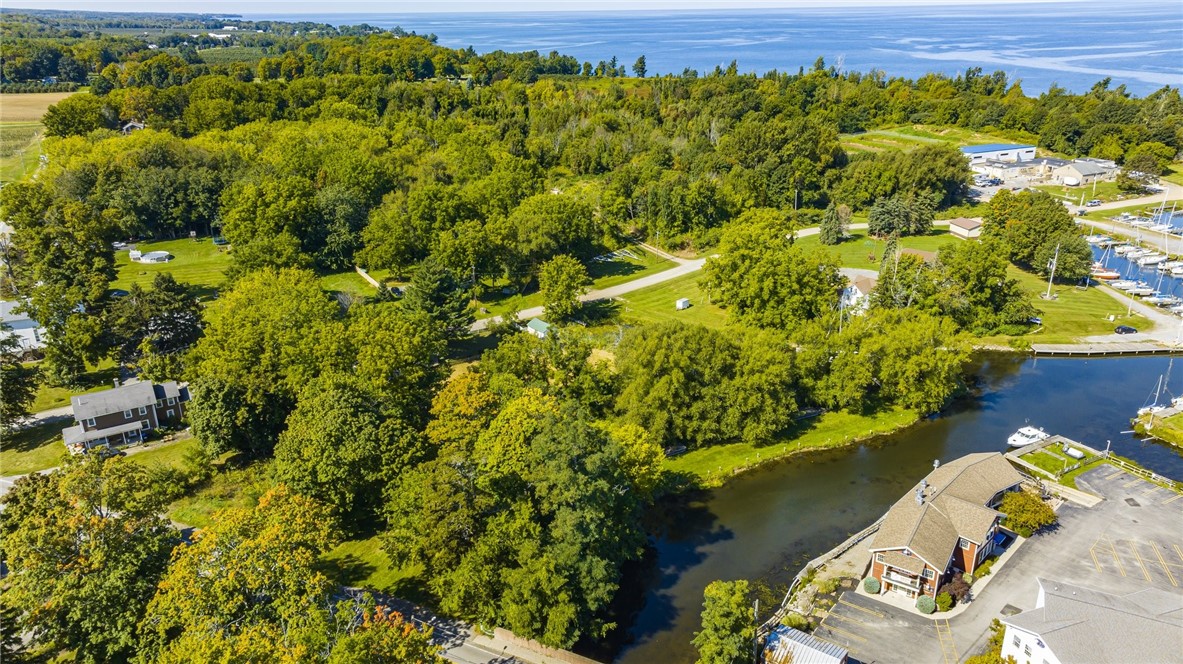 photo undefined: 4127 Lake Road, Williamson NY 14589