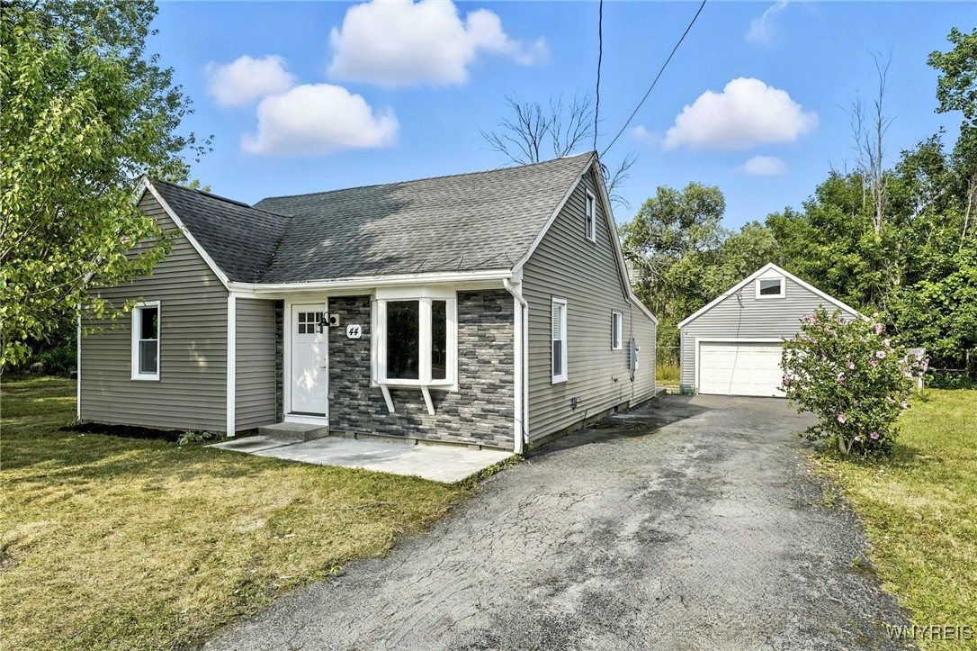 photo undefined: 44 Hanover Street, Tonawanda NY 14150