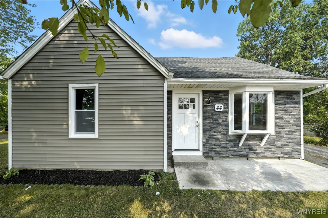 photo 2 : 44 Hanover Street, Tonawanda NY 14150