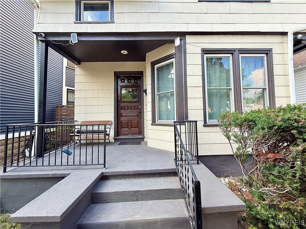 photo undefined: 460 Rhode Island Street Upper, Buffalo NY 14213