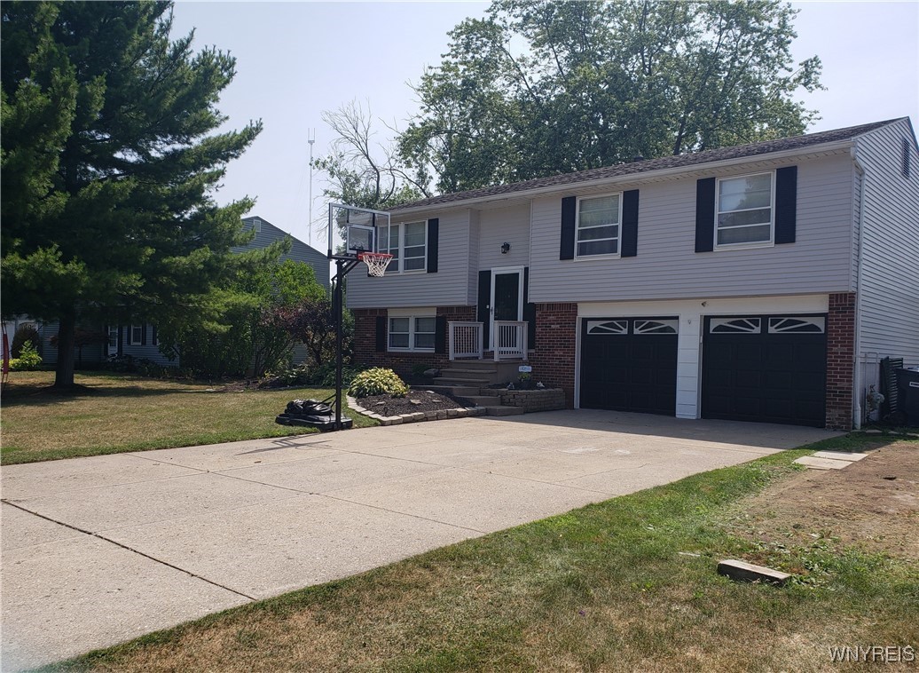 photo 1 : 329 Laurie Lane, Grand Island NY 14072