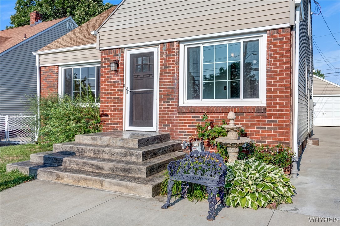 photo 3 : 4363 Bailey Avenue, Amherst NY 14226