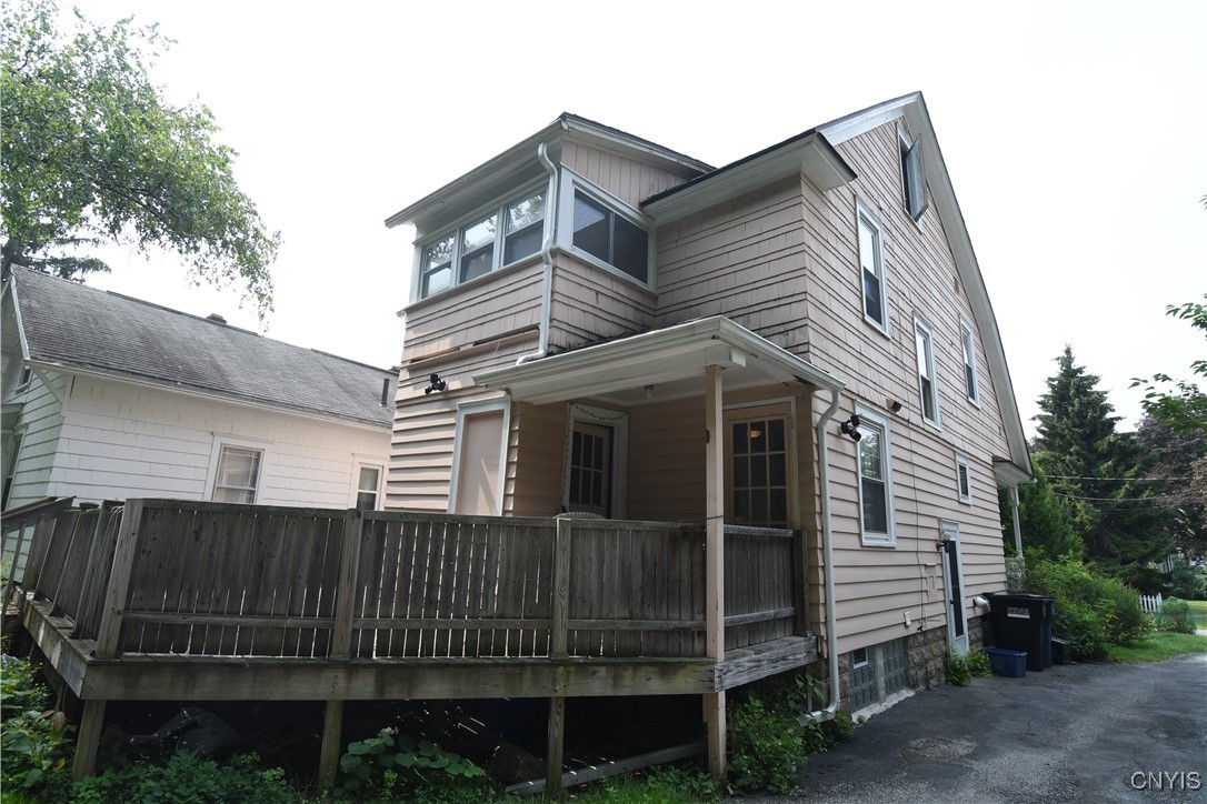 photo 2 : 305 Kensington Road, Syracuse NY 13210