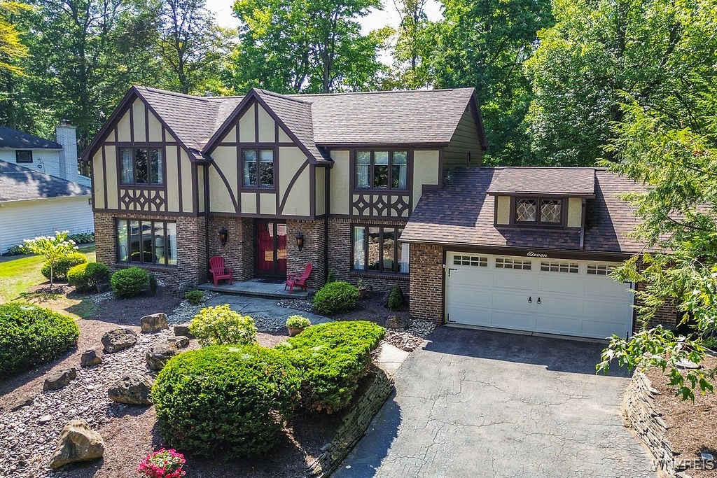 photo URcFgge5OpRU8CE7n43IWdwaU: 11 Fennec Lane, Amherst NY 14051