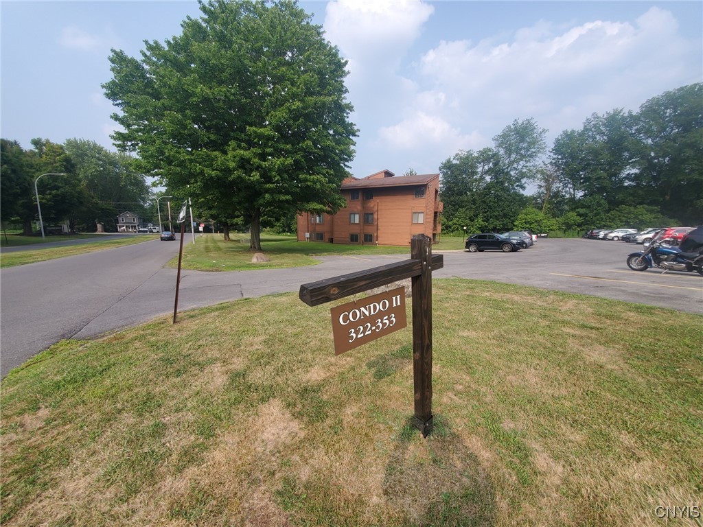 photo 1 : 325 Village Boulevard North, Van Buren NY 13027
