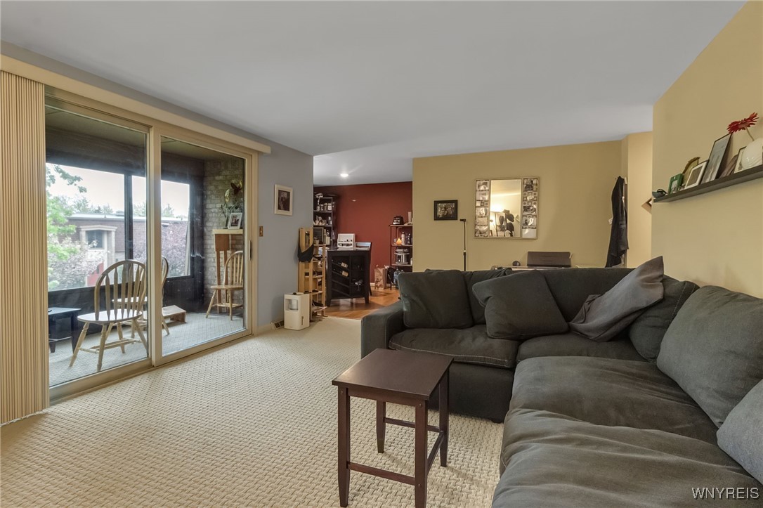 photo 2 : 130 Groton Drive 4, Amherst NY 14228