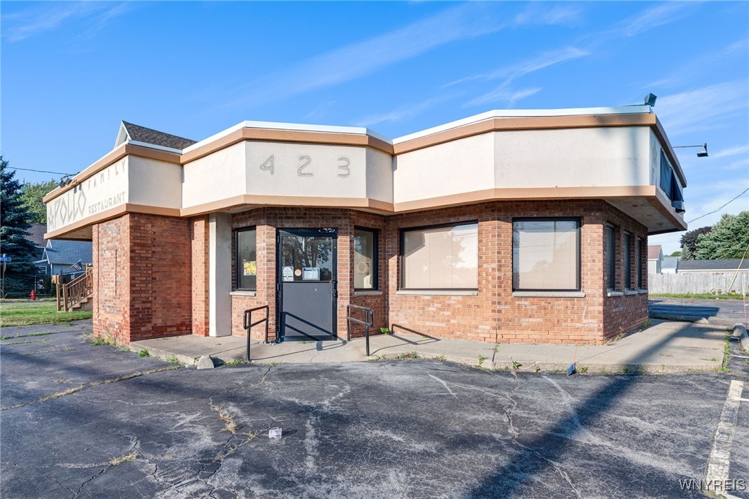 photo undefined: 423 Hopkins Street, Buffalo NY 14220