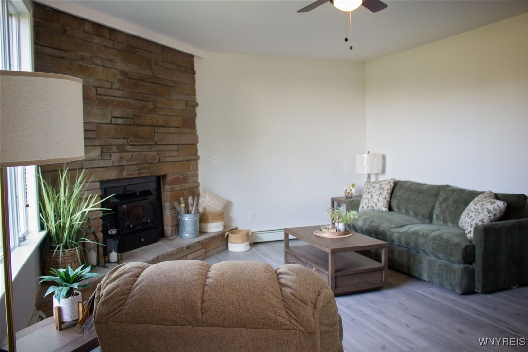 photo 1 : 1307 Milestrip Road, Brant NY 14111