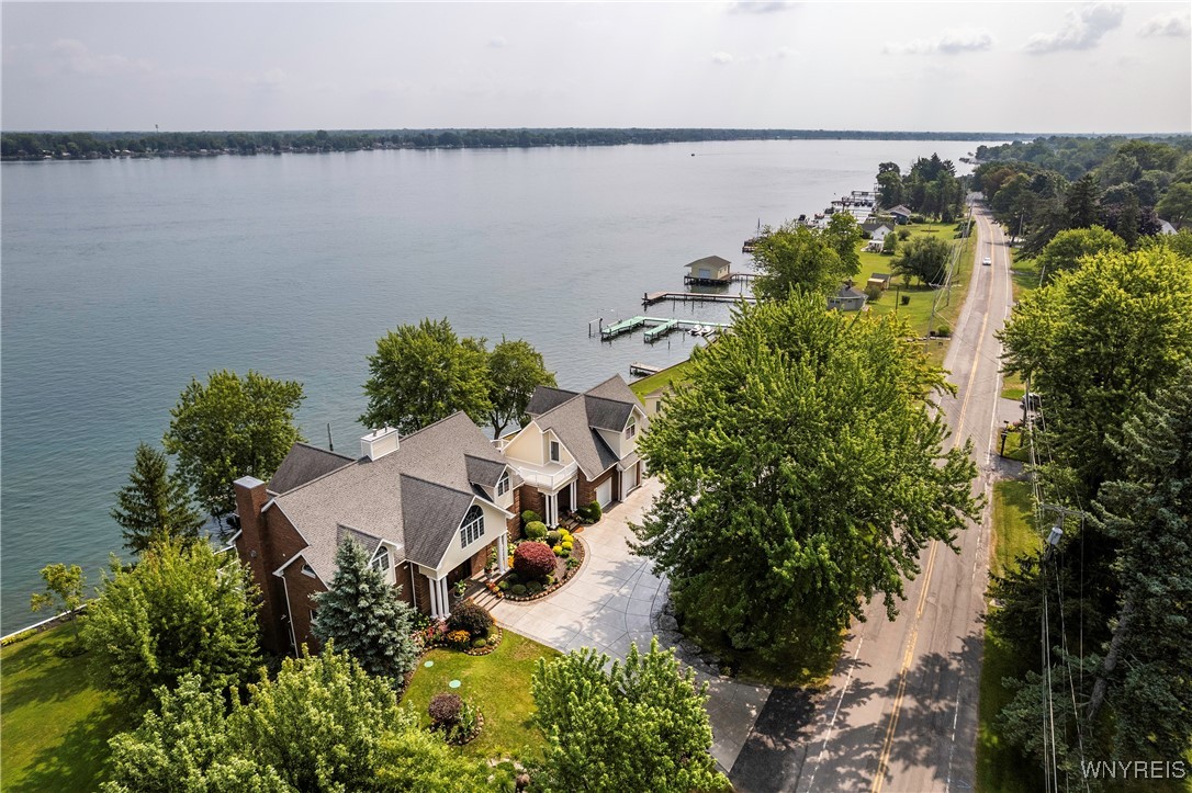 photo 1 : 4875 E River Road, Grand Island NY 14072