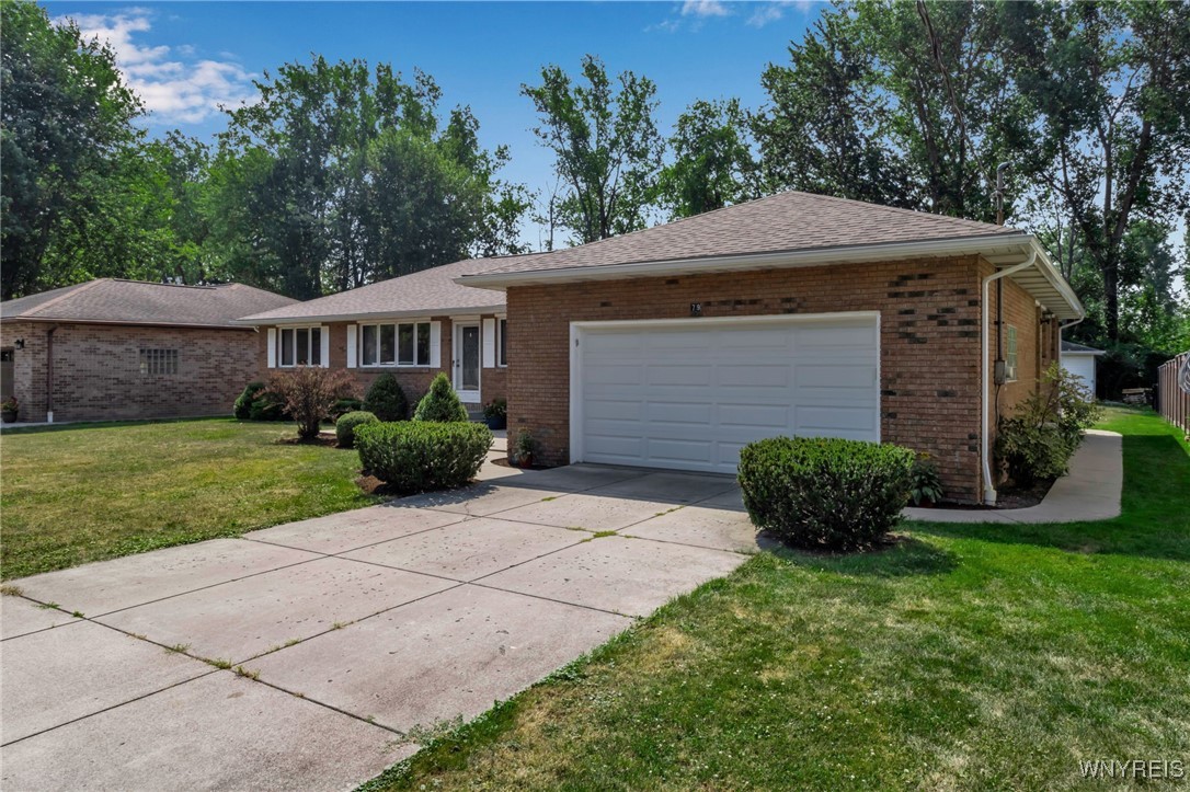 photo 4 : 79 Schoelles Road, Amherst NY 14228
