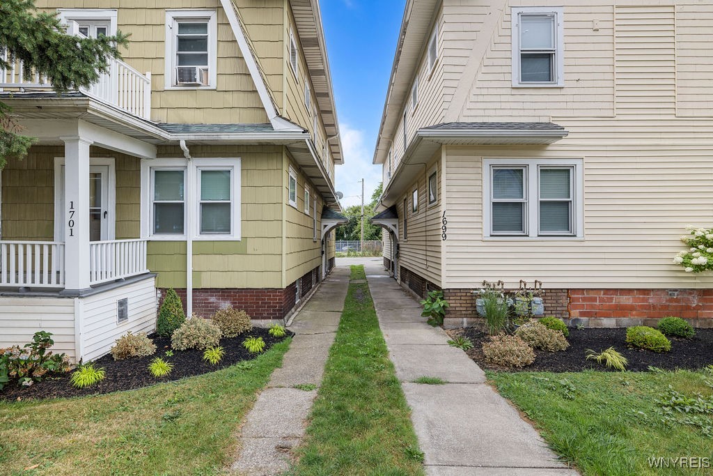 photo 4 : 1697-1701 Seneca Street, Buffalo NY 14210