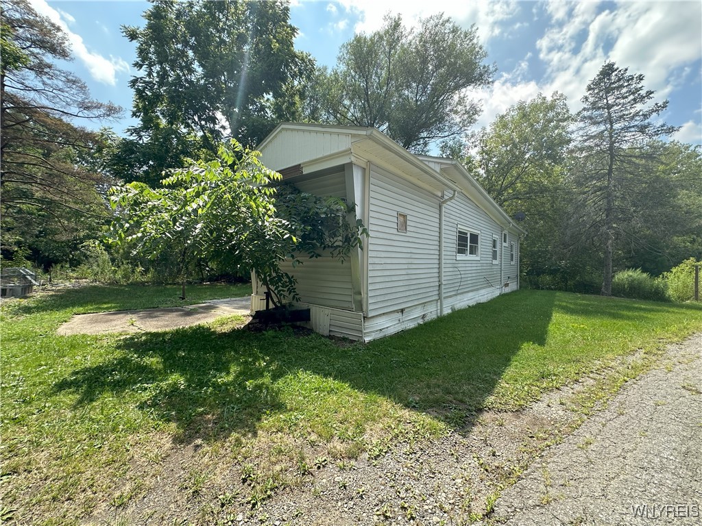 photo 01xPKHyBmu670Xgn0: 1021 #55 Olean Road, Aurora NY 14052