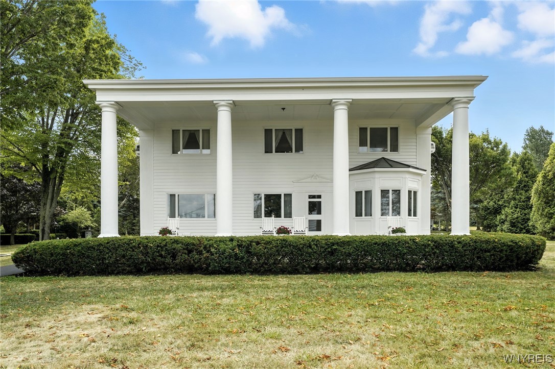 photo undefined: 4261 Lake Shore Road, Hamburg NY 14075