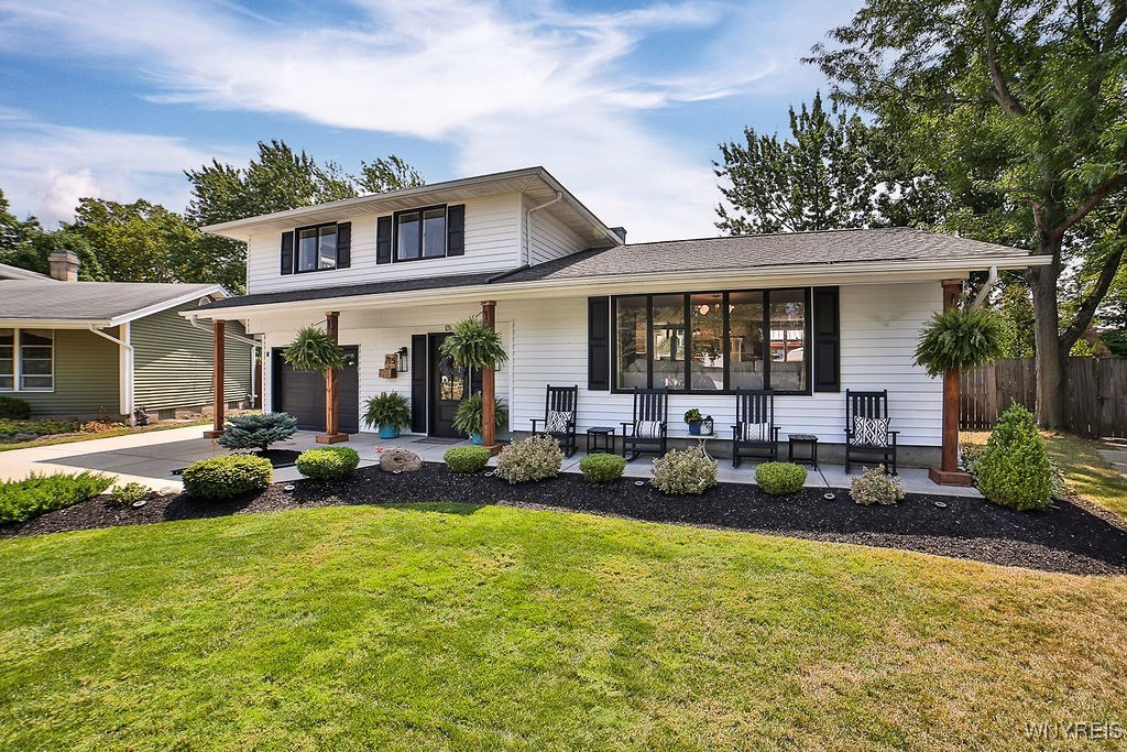 photo 1 : 715 Edgewater Drive, Amherst NY 14228