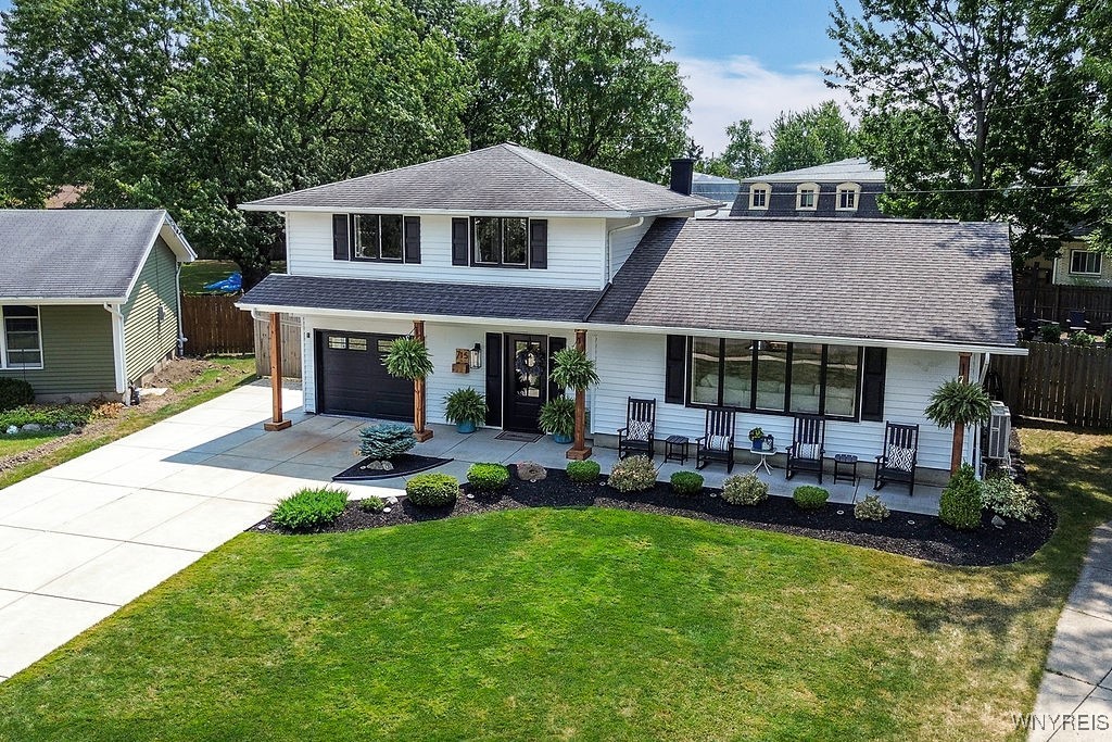 photo 3 : 715 Edgewater Drive, Amherst NY 14228