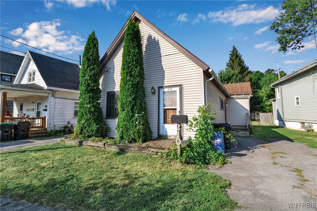 photo undefined: 210 Young Street, Tonawanda NY 14150
