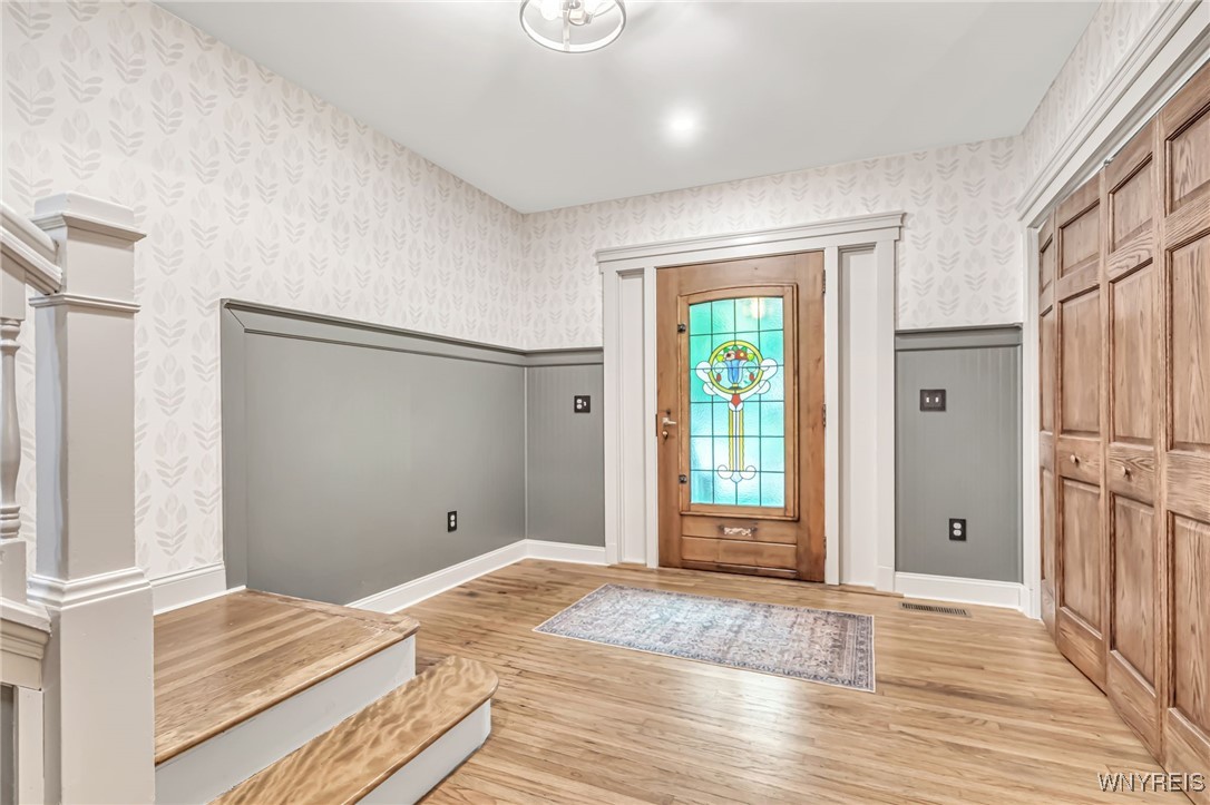 photo undefined: 842 Oakwood Avenue, Aurora NY 14052