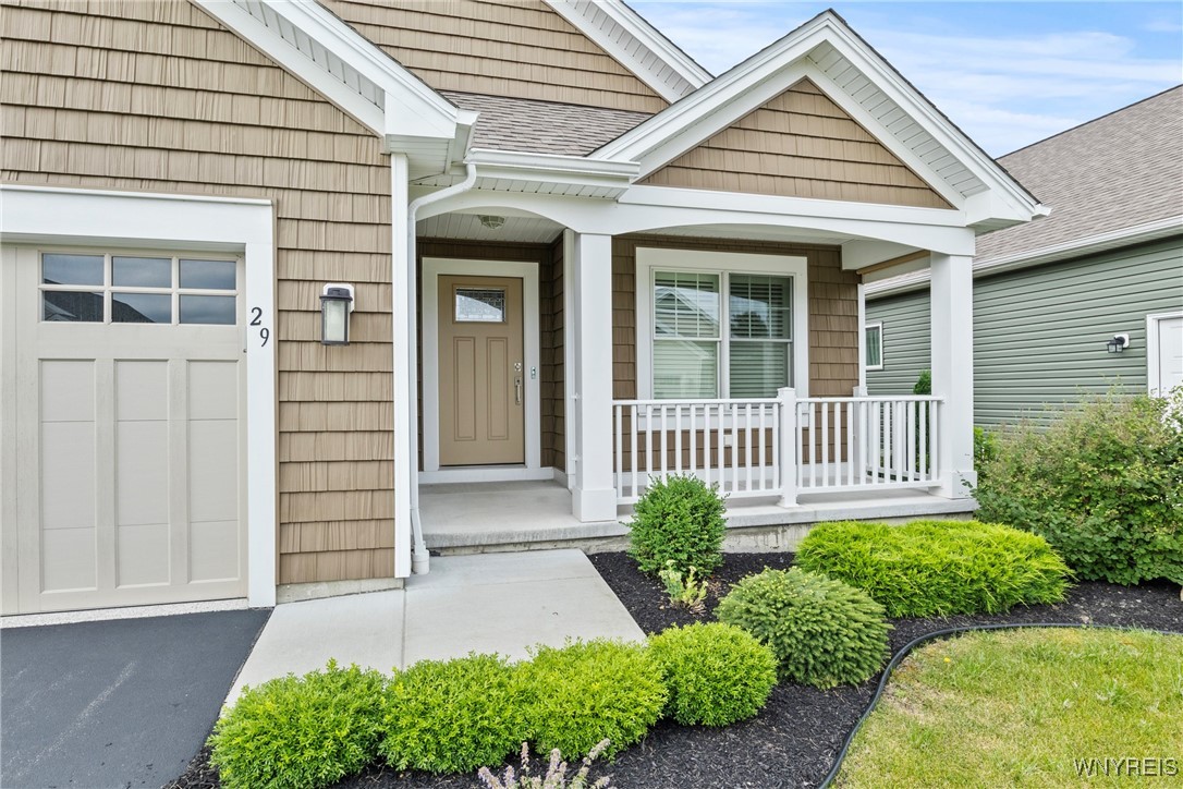photo 2 : 29 Raine Drive, Amherst NY 14221